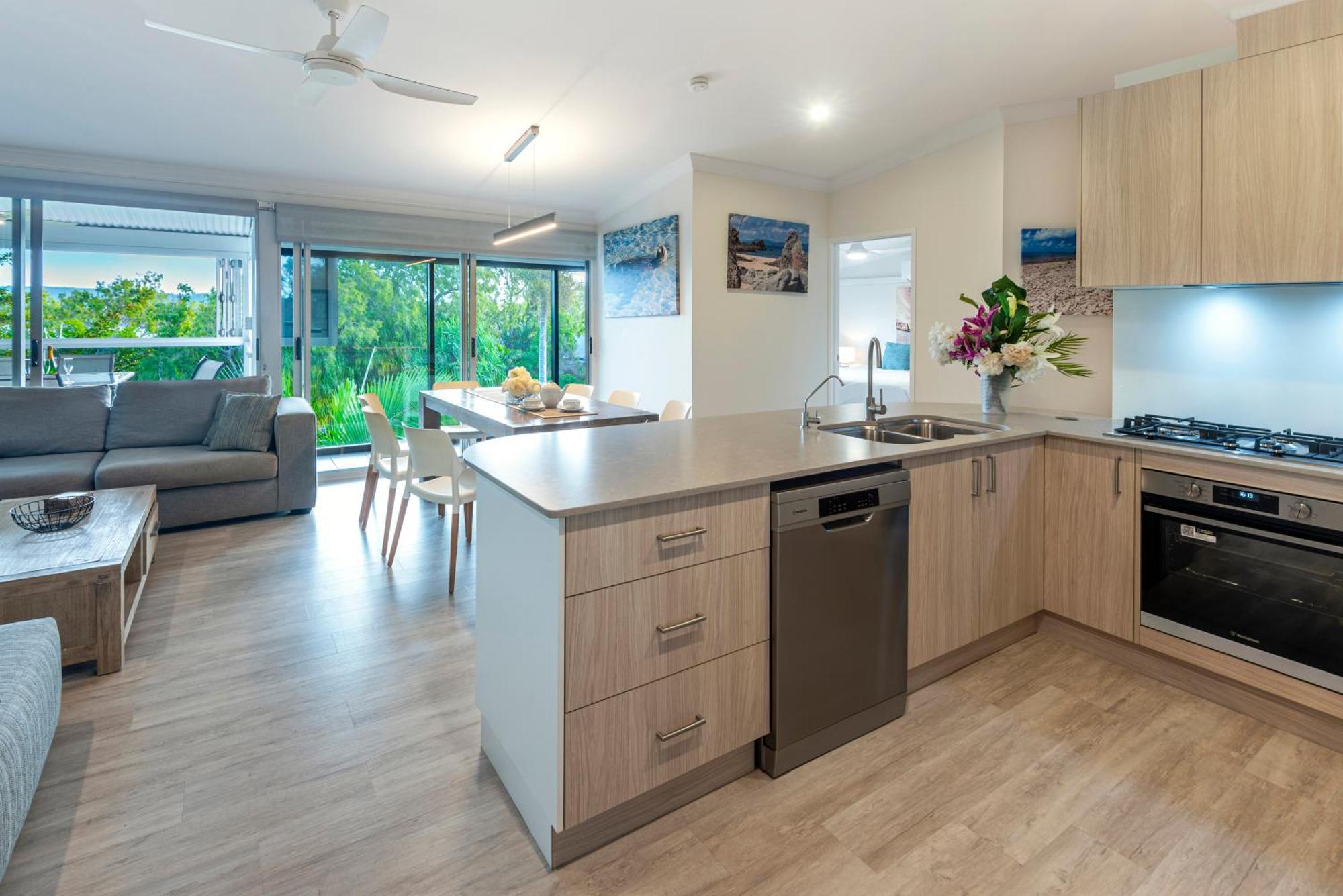 Oasis Apartments On Hamilton Island By Hiha Екстериор снимка