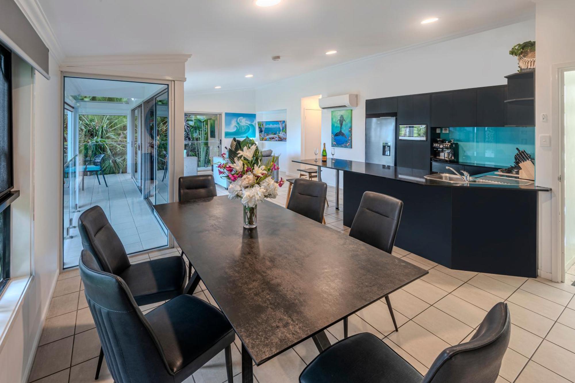 Oasis Apartments On Hamilton Island By Hiha Екстериор снимка