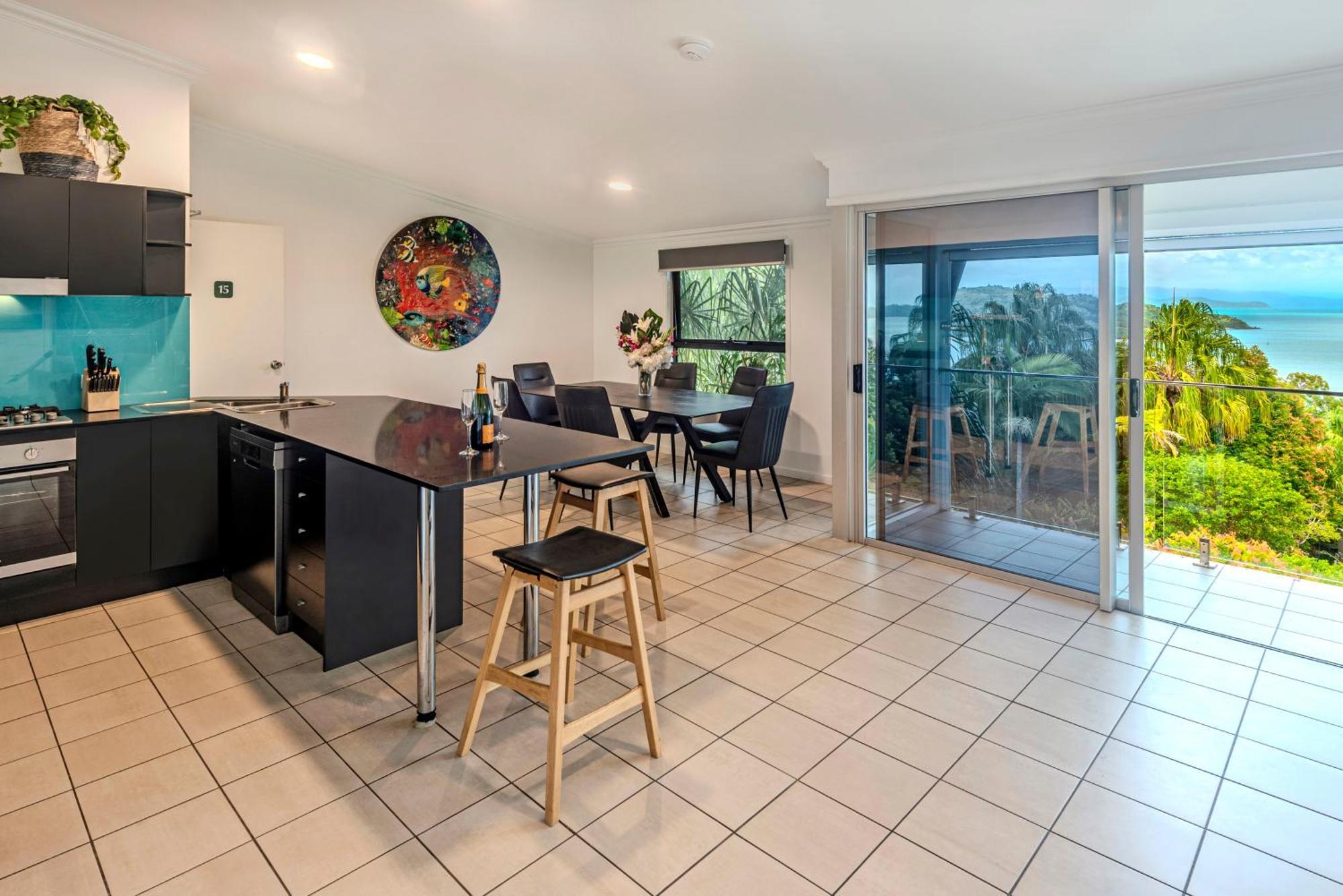 Oasis Apartments On Hamilton Island By Hiha Екстериор снимка